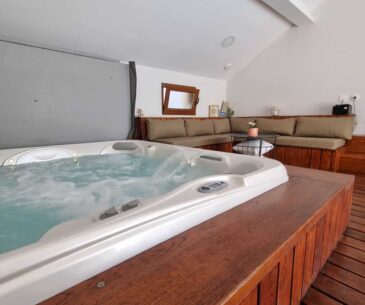 Jacuzzi
